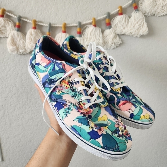 Vans Toucan Floral Tropical Flamingo Low Top Blue Sneaker Comforf Walking 11 - Picture 1 of 11